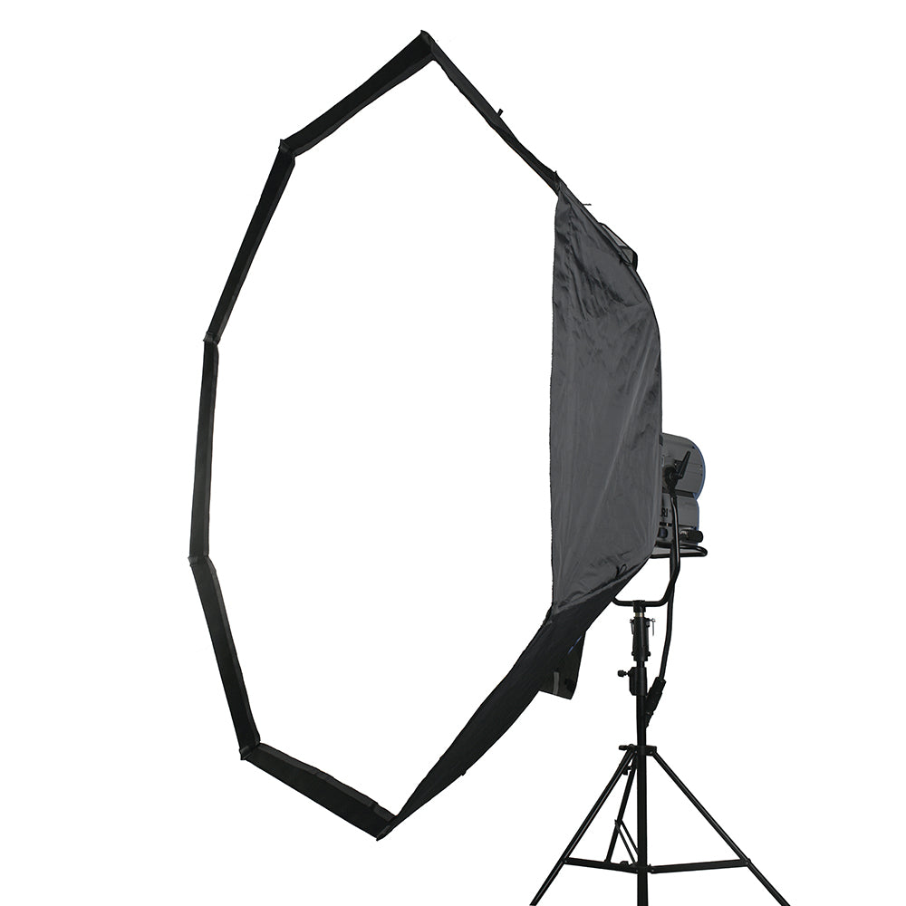 Daylite Octa 7 softbox with octagonal design, ideal for photography lighting and even illumination.